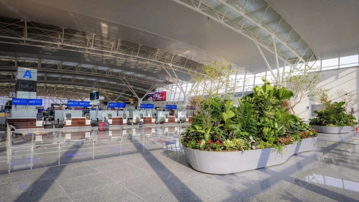 Terminal 2 Departure Hall