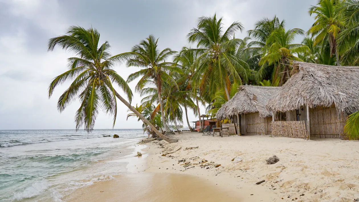 Nalunega Island