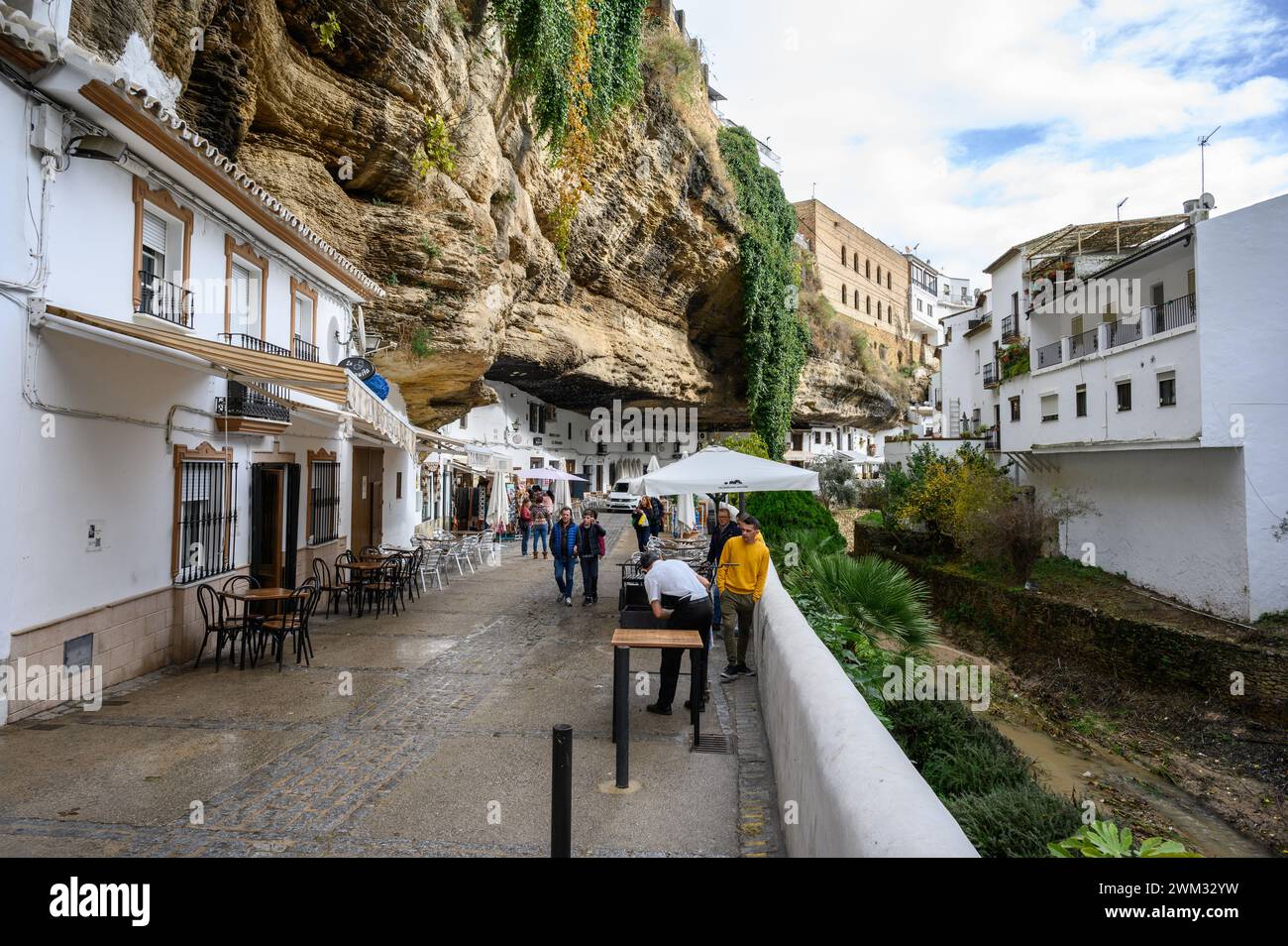Your experience at White Villages and Ronda Tour From Seville