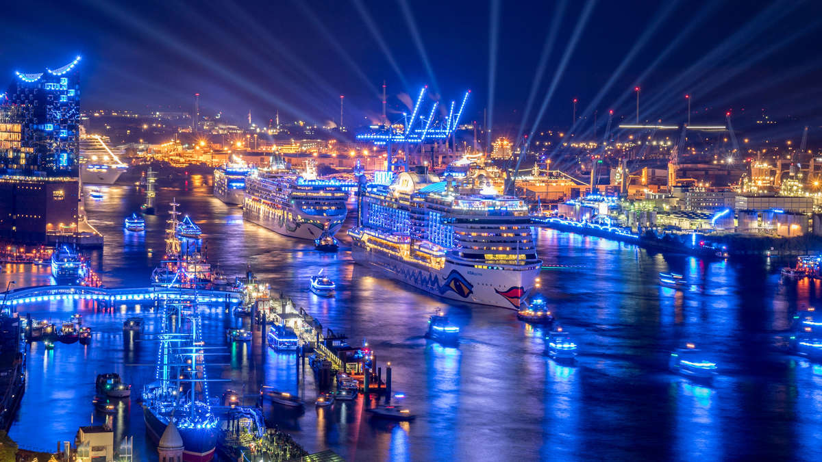 Hamburg Evening Lights Harbor Cruise