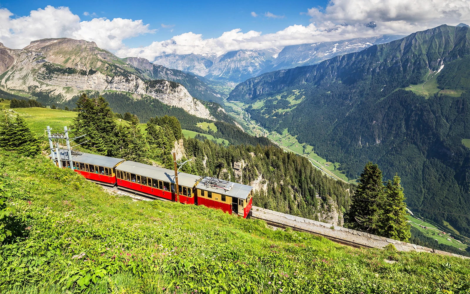 Zurich to Lauterbrunnen Day Trip