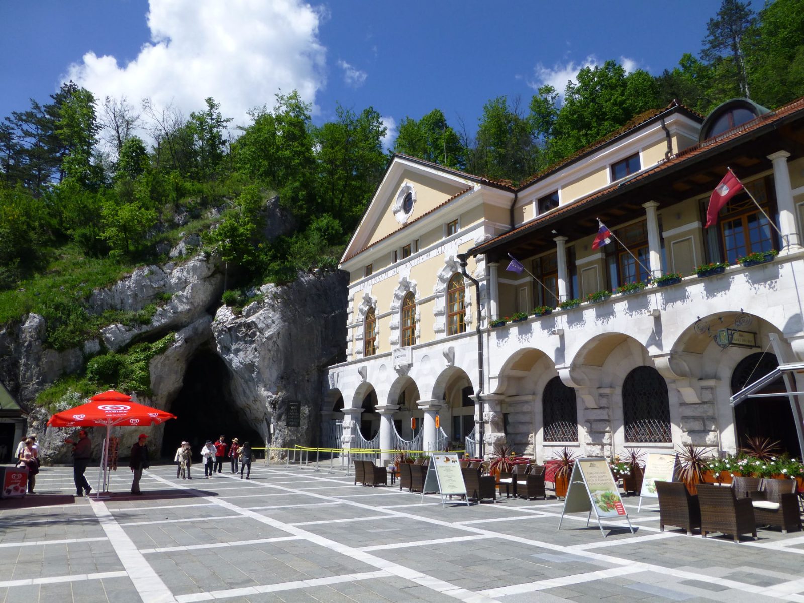 Distance From Lake Bled to Postojna Cave