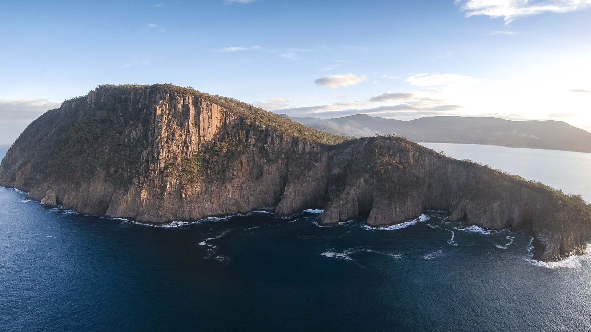 Bruny Island Cruise vs Tasman Island Cruise