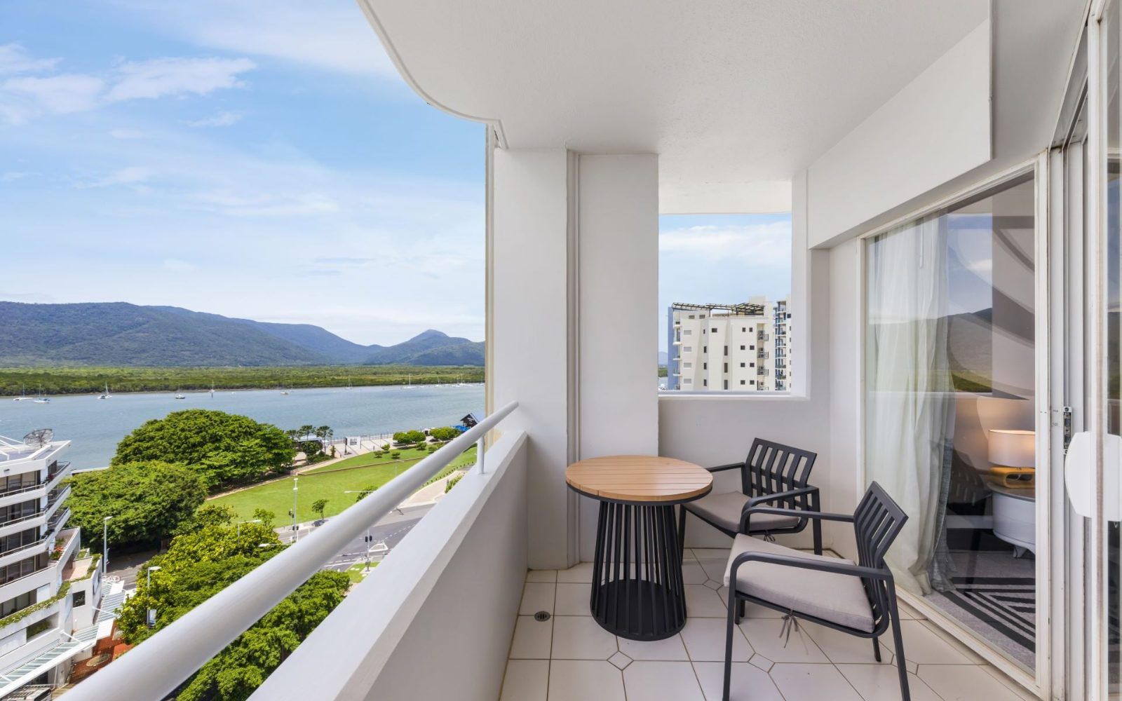 Harbor View Apartments