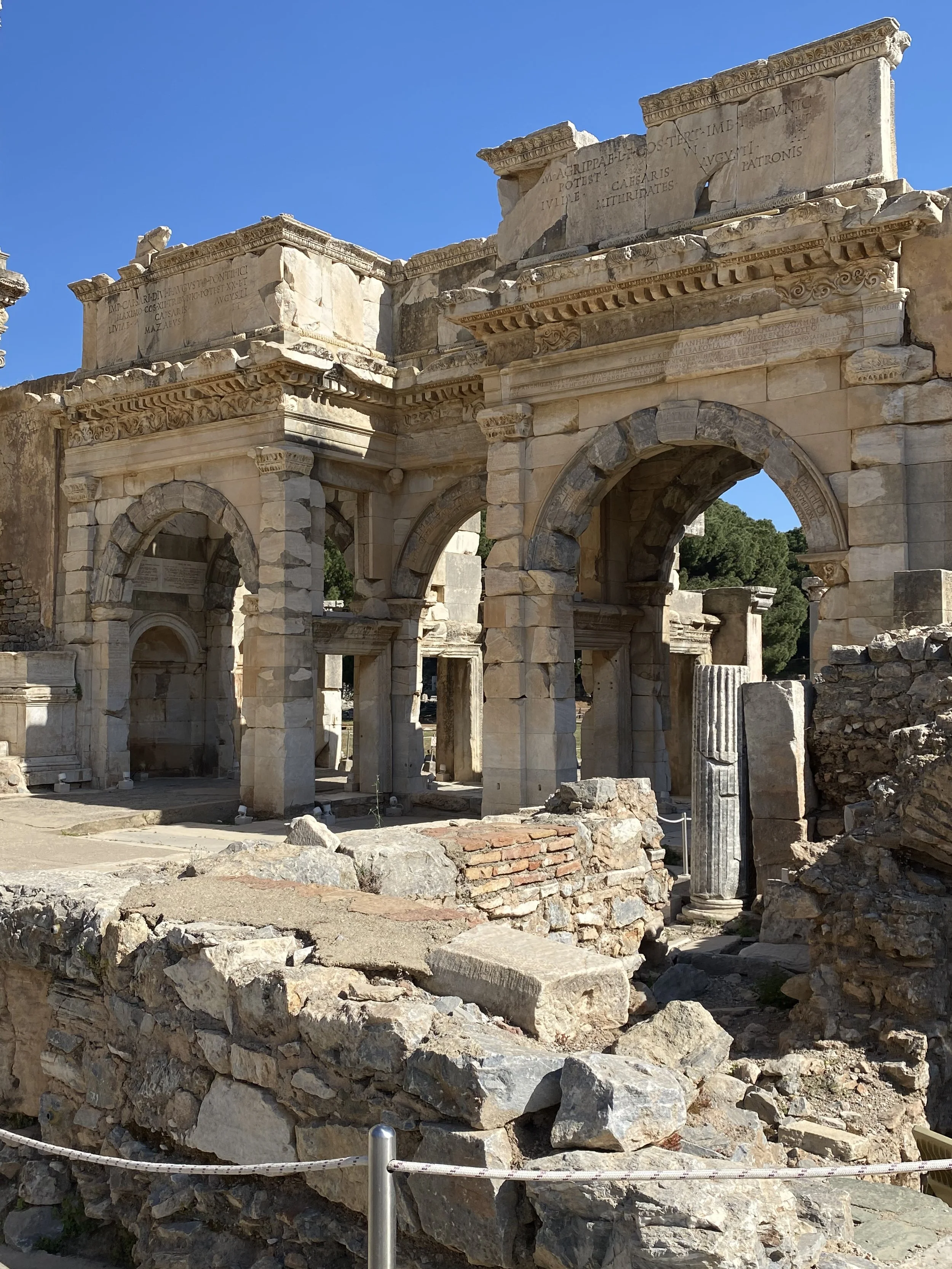 Upper Gate