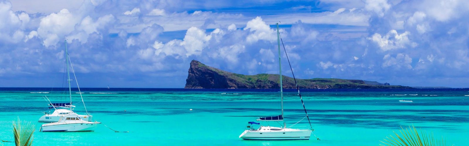 Sailing a Catamaran Cruise Grand Baie
