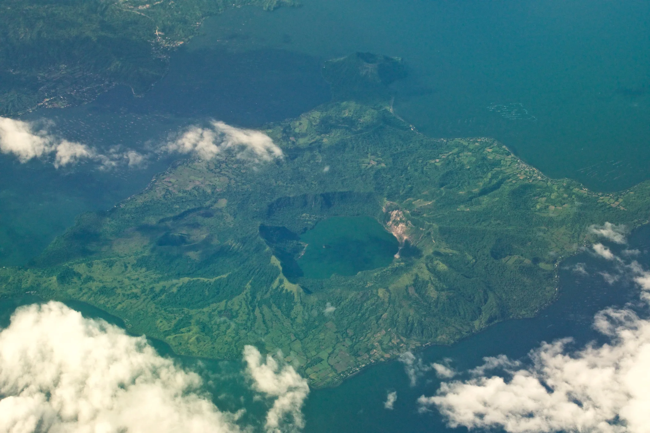 Tagaytay Tour from Manila: Ridge, Crater and Cool Air