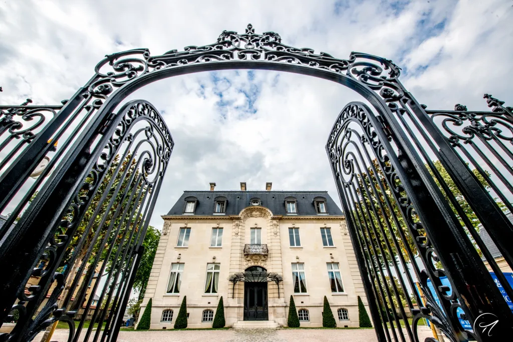 Epernay Champagne Tours Along Avenue de Champagne