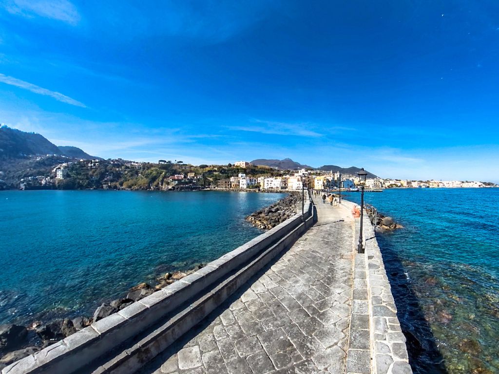 Riva Destra Pier
