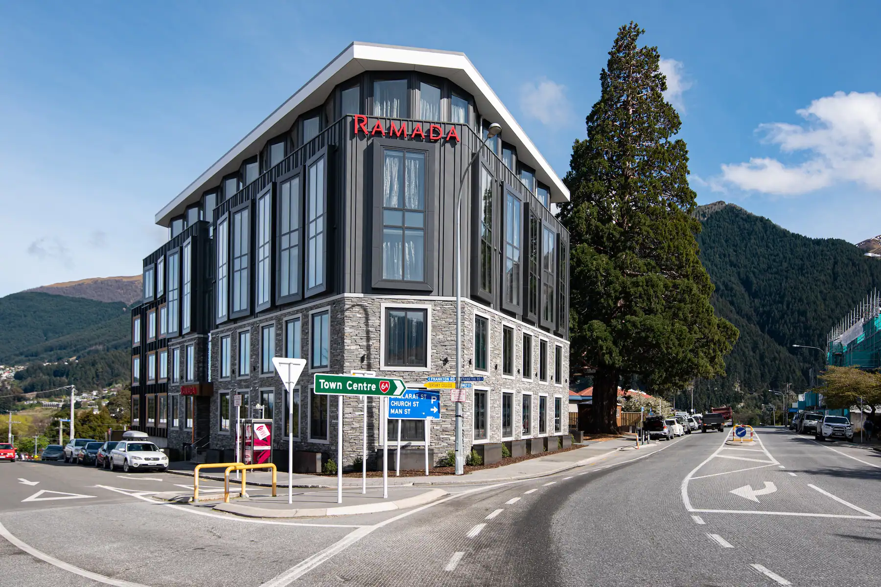 Central Queenstown Hotels