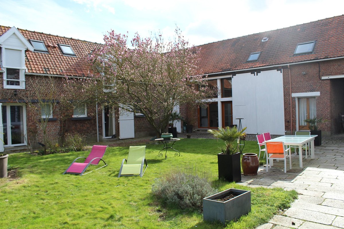 Givenchy-en-Gohelle Guesthouses