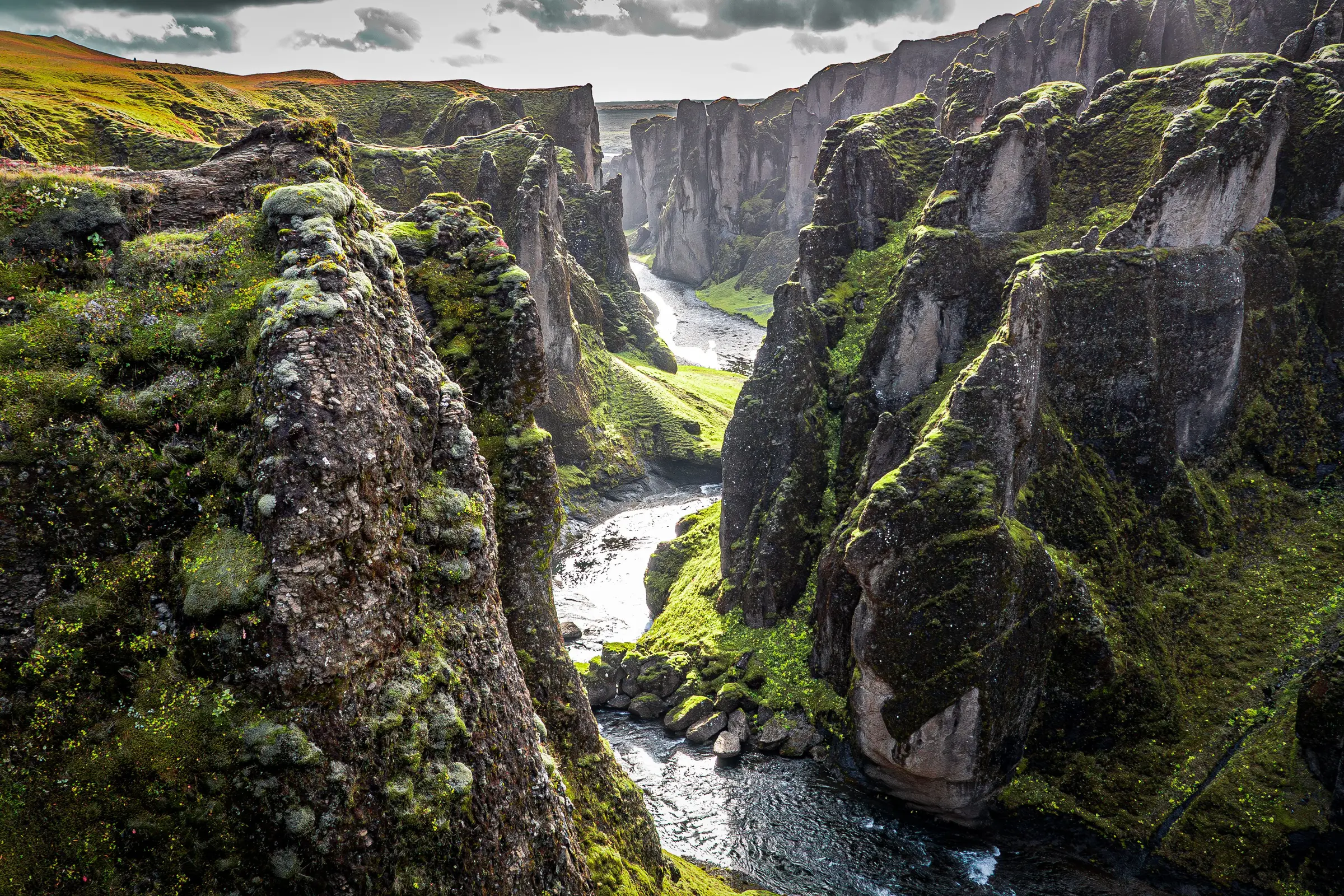 Fjaðrárgljúfur Canyon Viewpoint