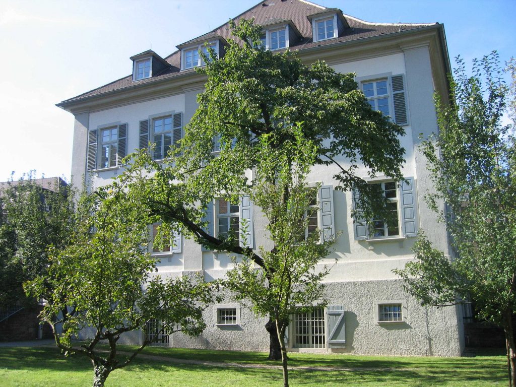 Schmitthenner House