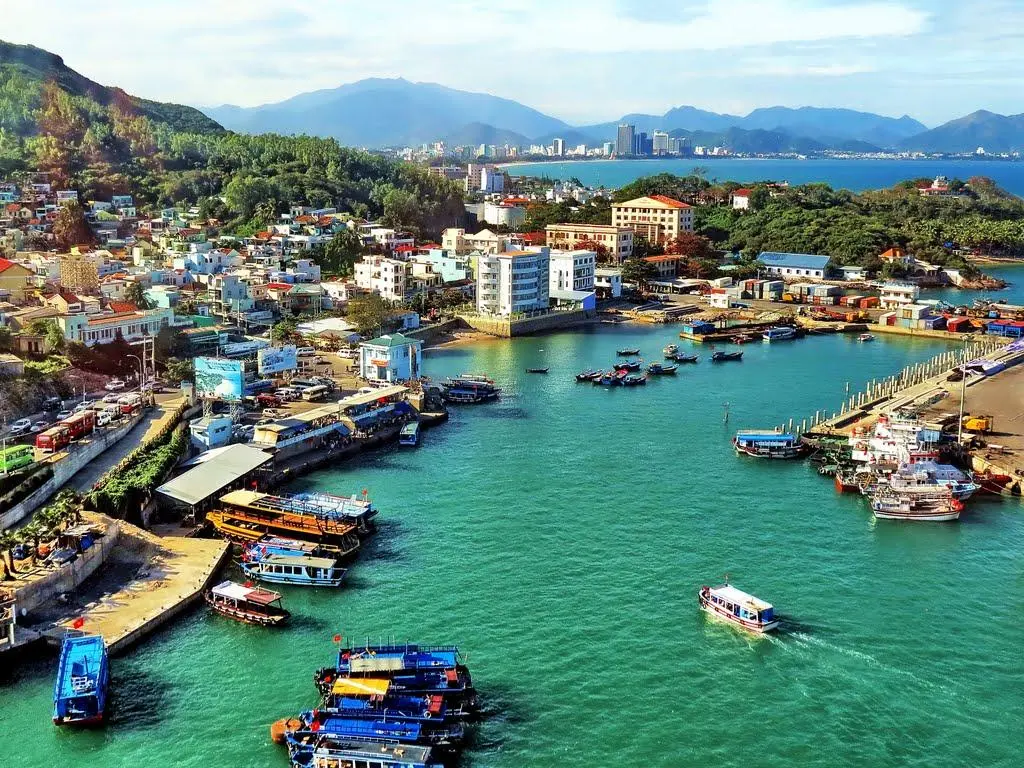 Cau Da Port