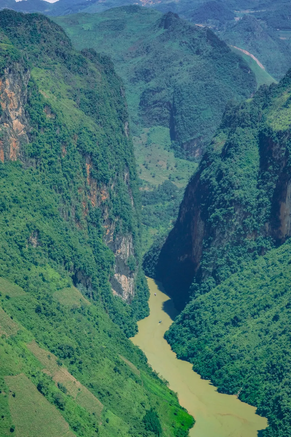 Ma Pi Leng Pass