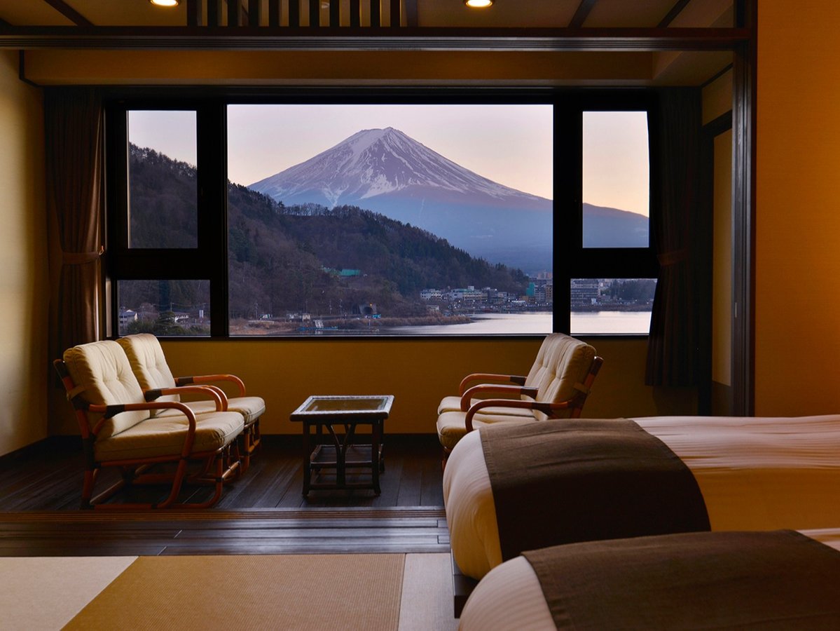 Fujiyoshida Hotels