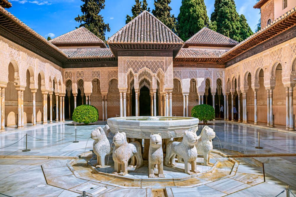 Alhambra With Nazaries Palaces Private Tour