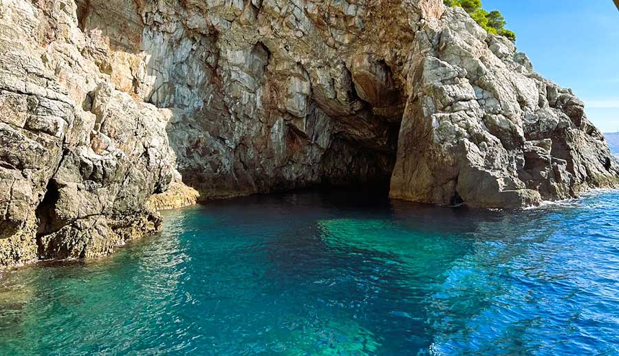 Cave Entrance Aperture