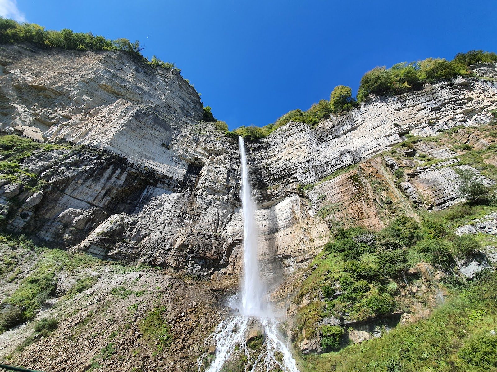 Kinchkha Waterfall