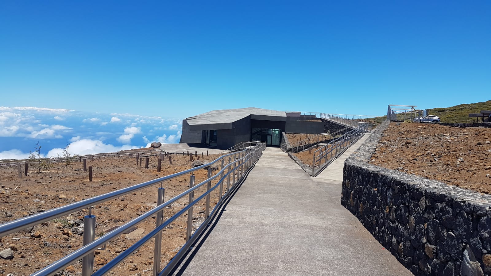 Roque de los Muchachos Visitor Centre Terrace