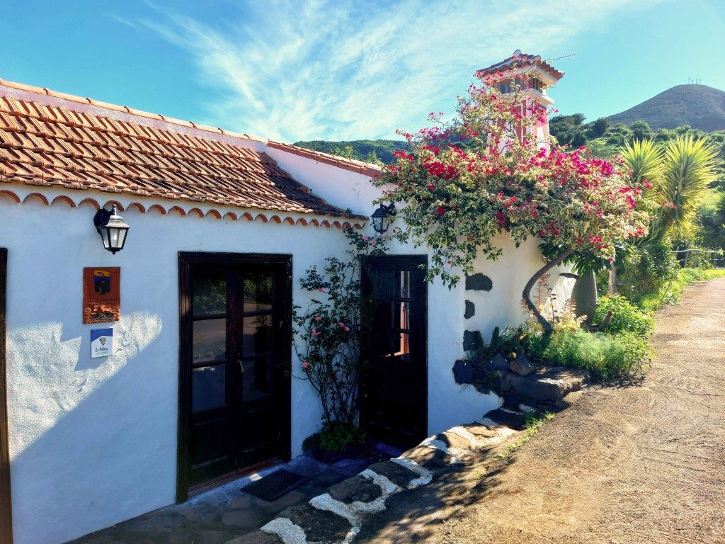 Santa Cruz Hotels