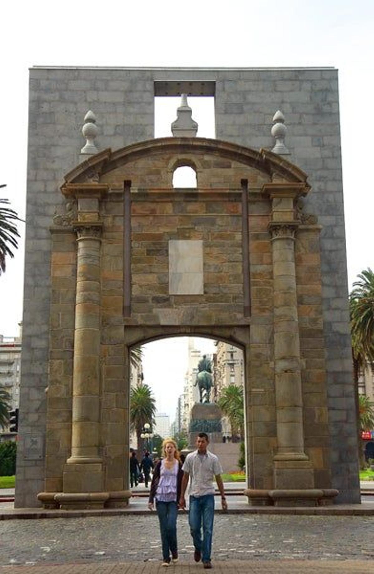 Puerta de la Ciudadela