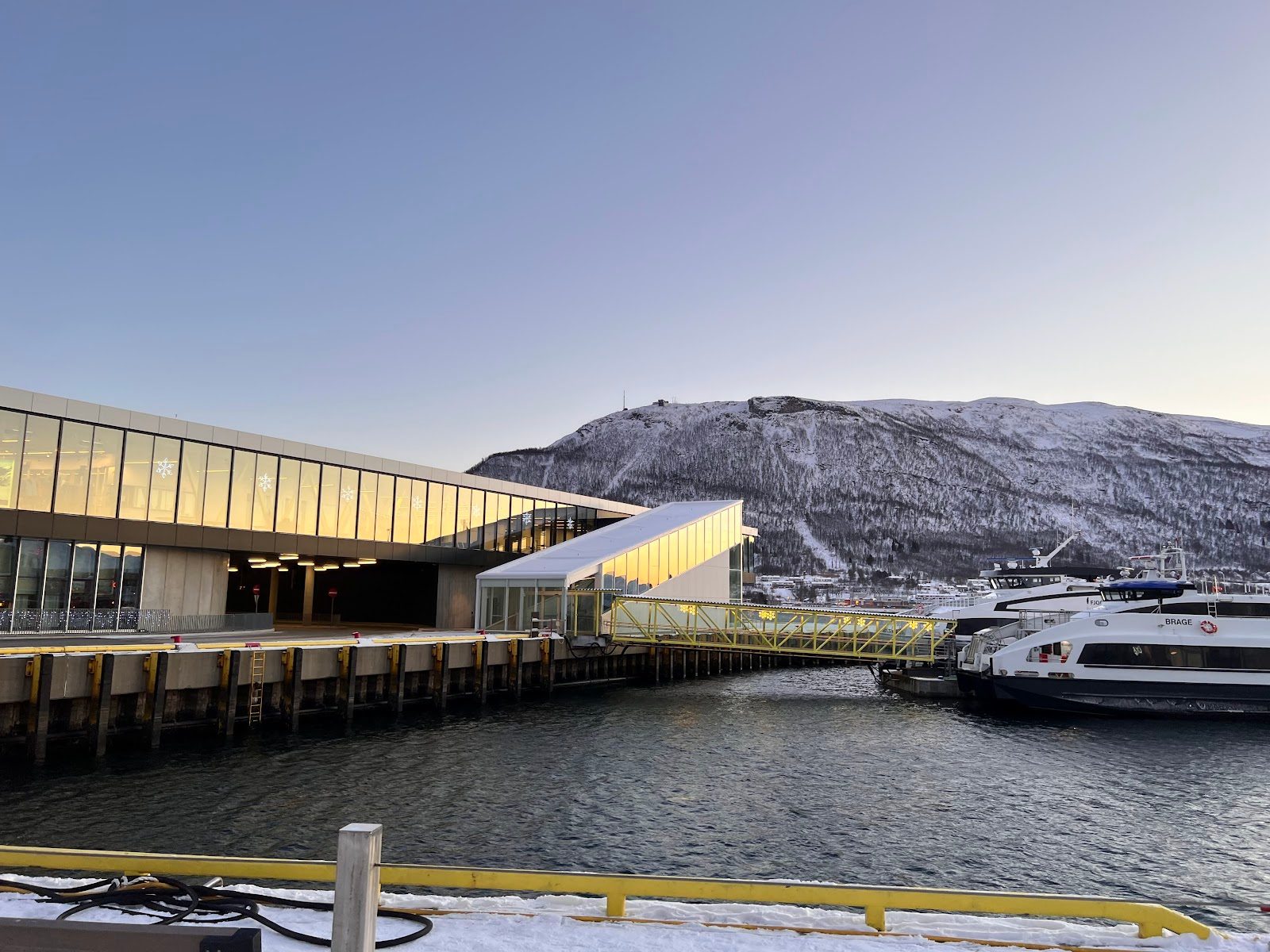 Samuel Arnesens gate Harbour View