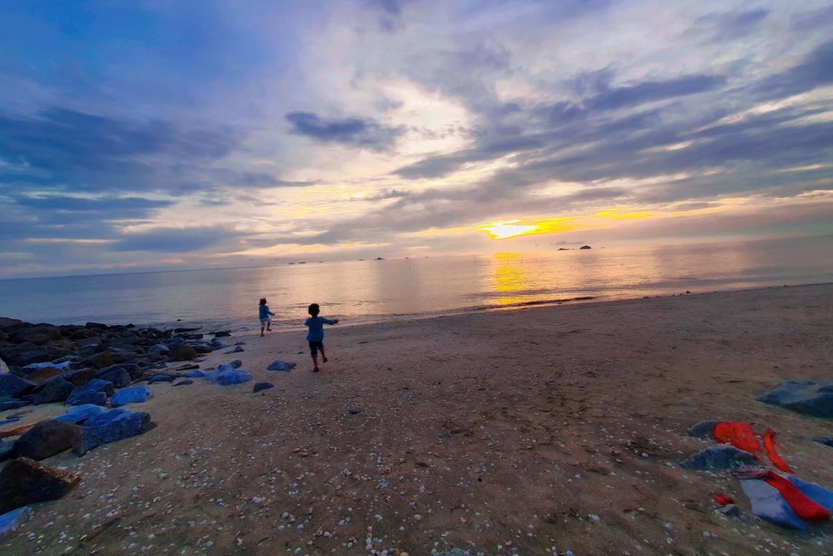 Pantai Remis