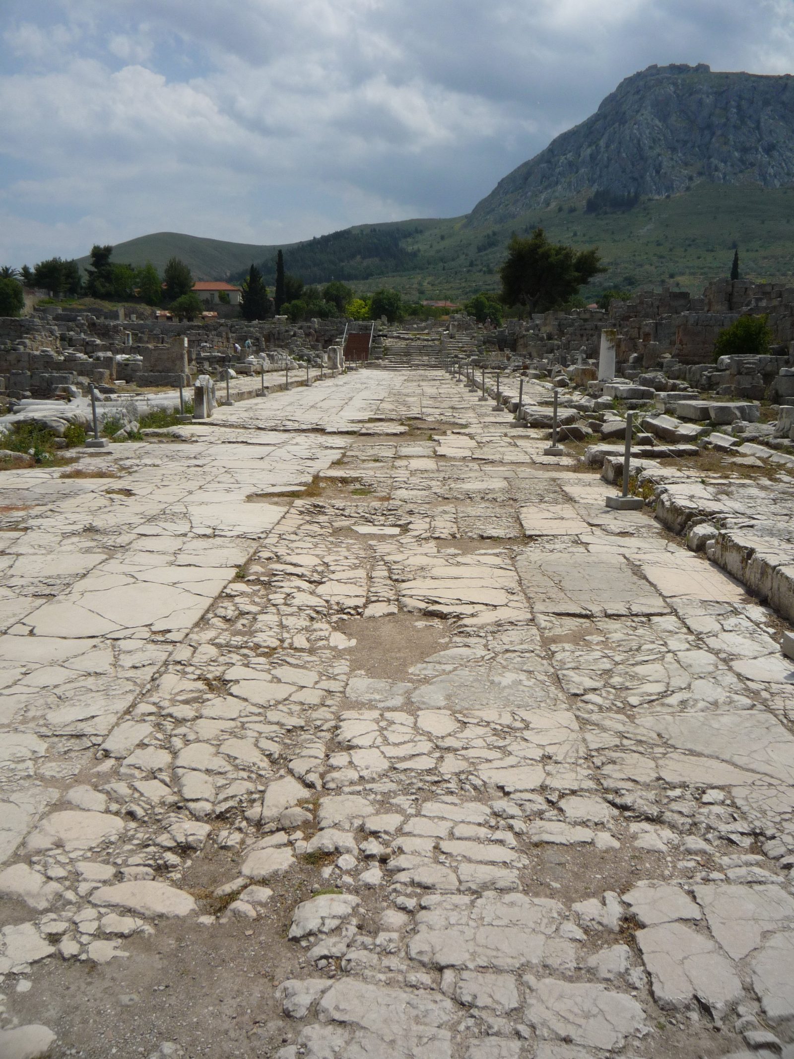 The Lechaion Road