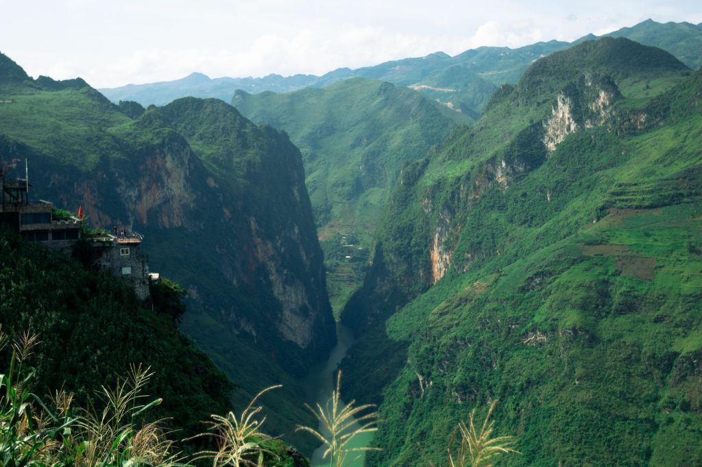 Pi Leng Pass Viewpoint