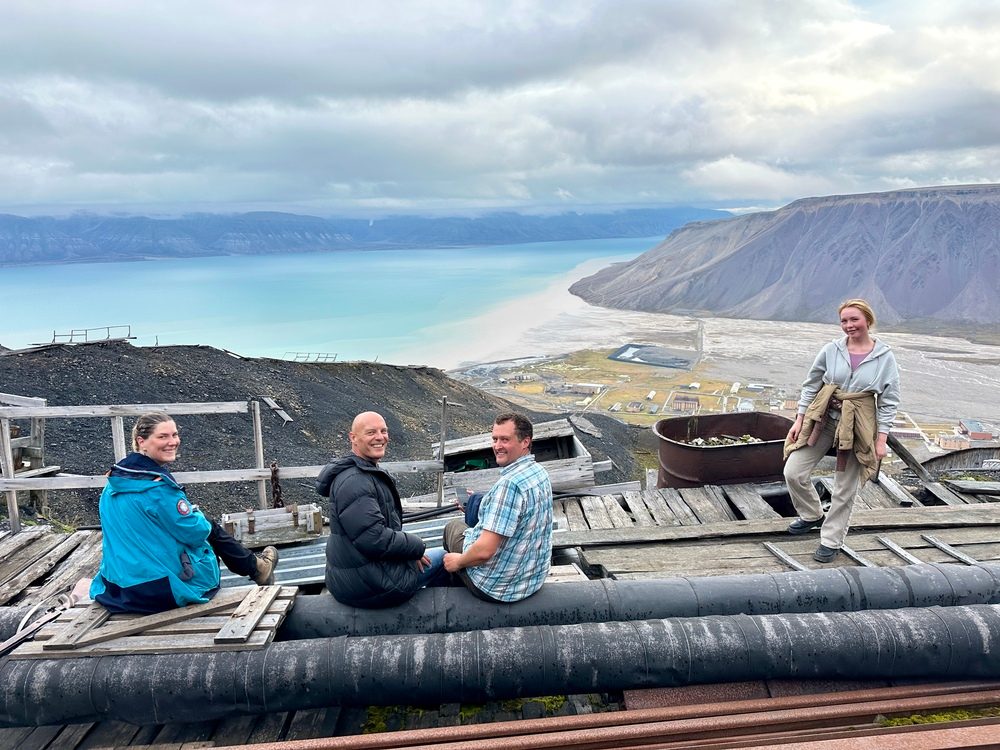 Pyramiden Tour From Longyearbyen
