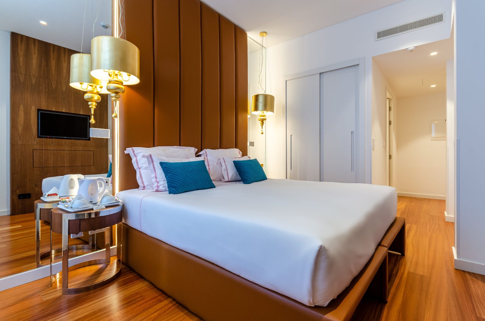 Clarion Hotel The Edge