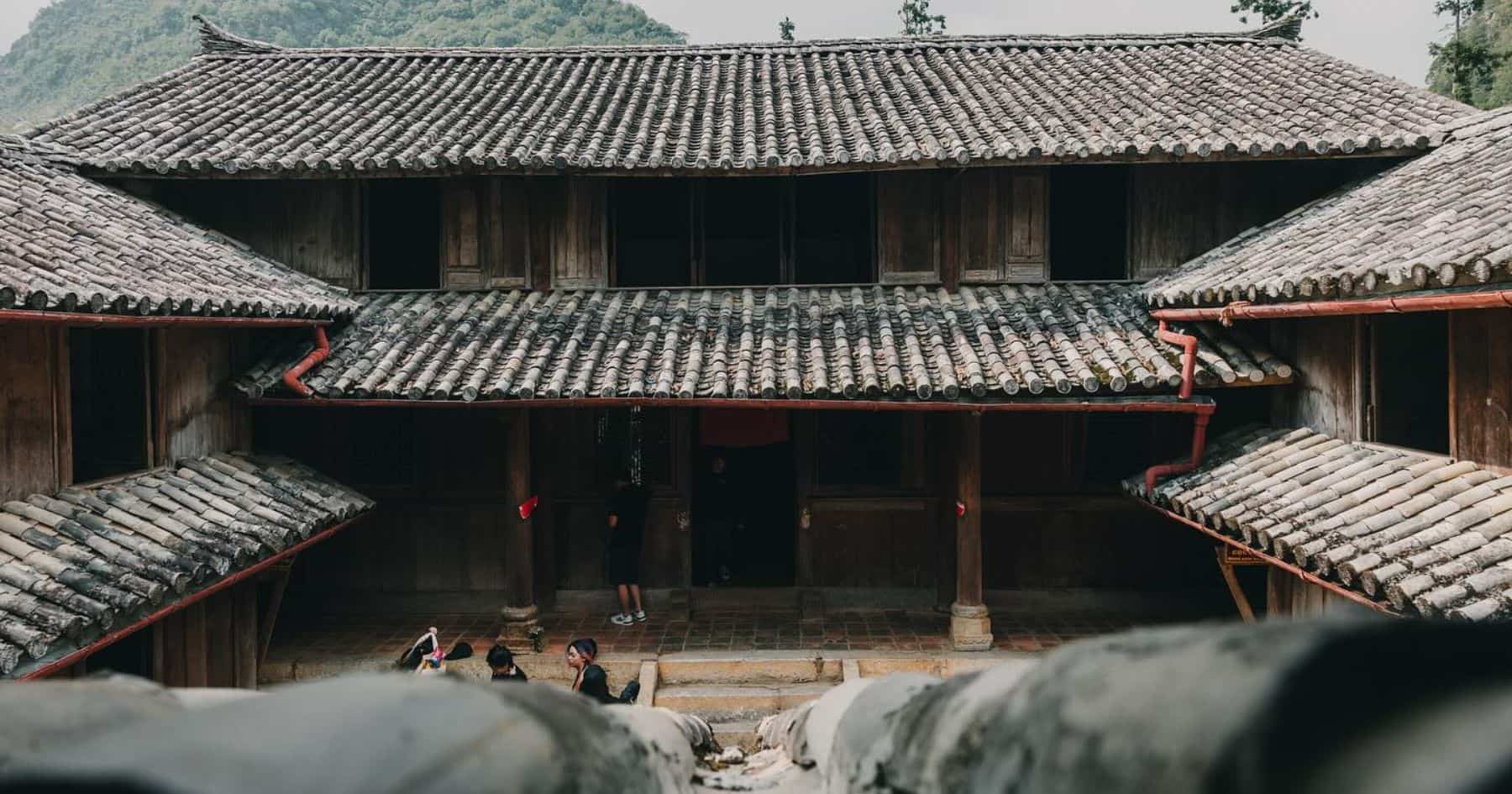 Hmong King Palace