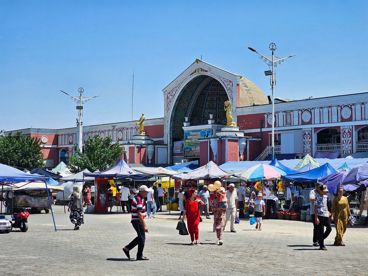 Panjshanbe Bazaar Entrance