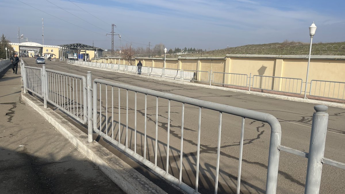 Oybek Border Gate