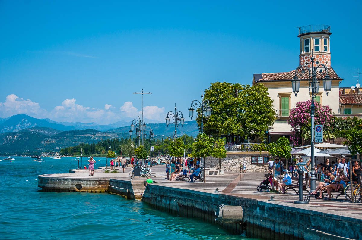 Lungolago di Garda