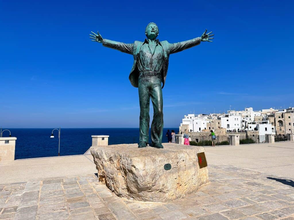 Statue of Domenico Modugno