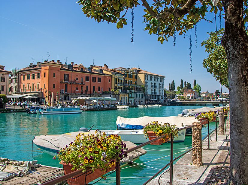 Canale di Mezzo Bridge