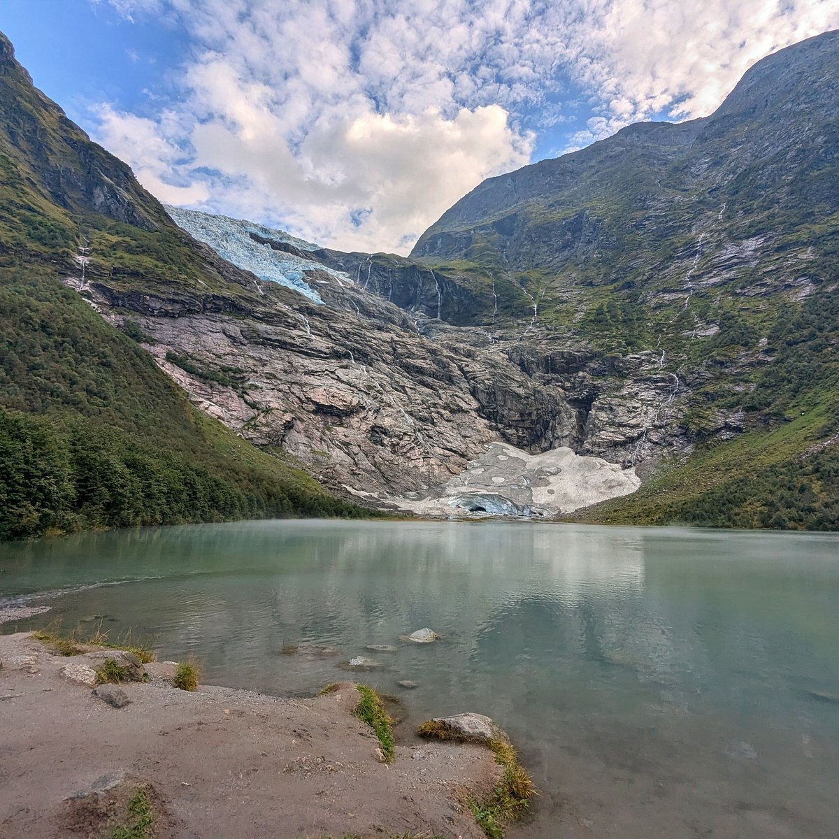 Bøyabreen Glacier