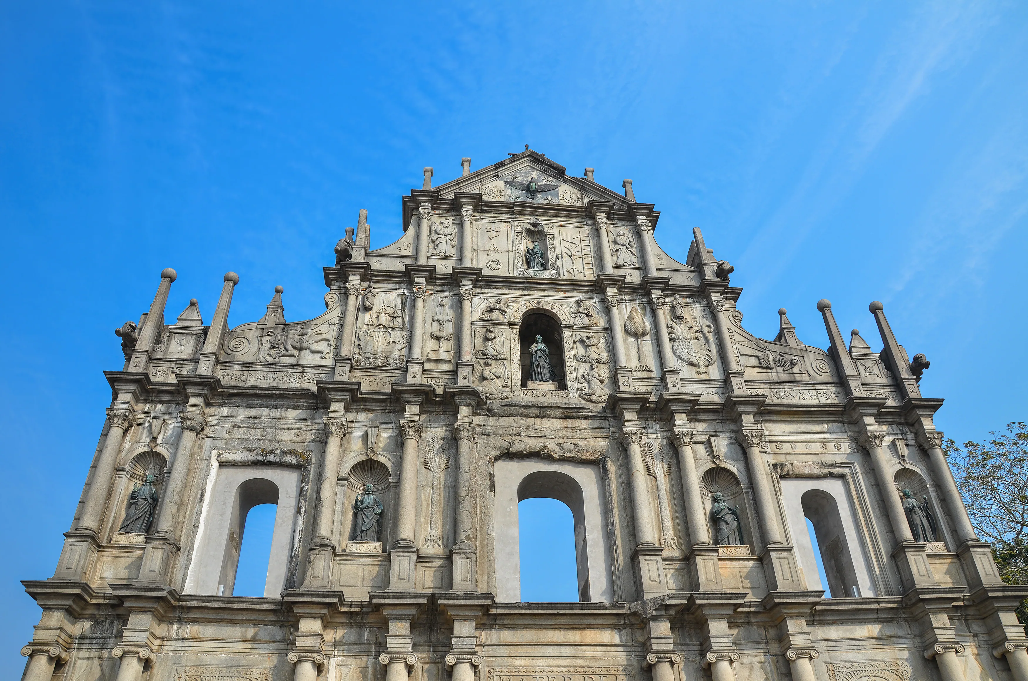 The Grand Facade Center