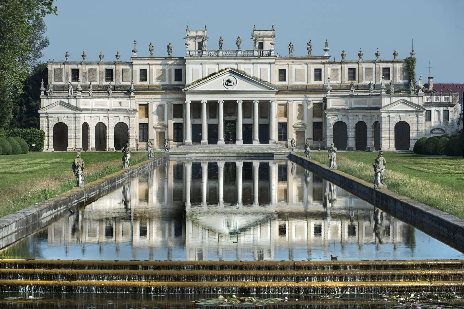 Villa Pisani National Museum Mooring