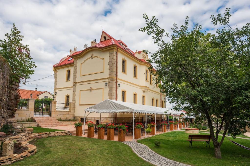 Prachov Tourist Hut
