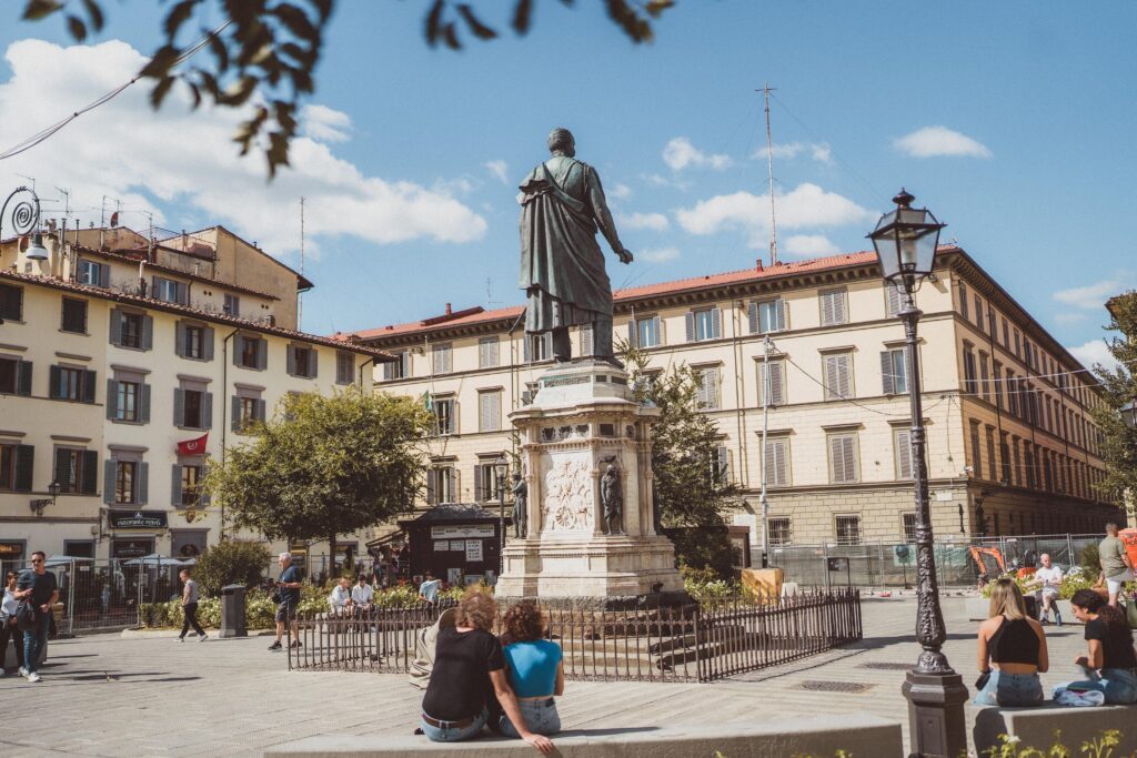 Piazza dei Cavalleggeri