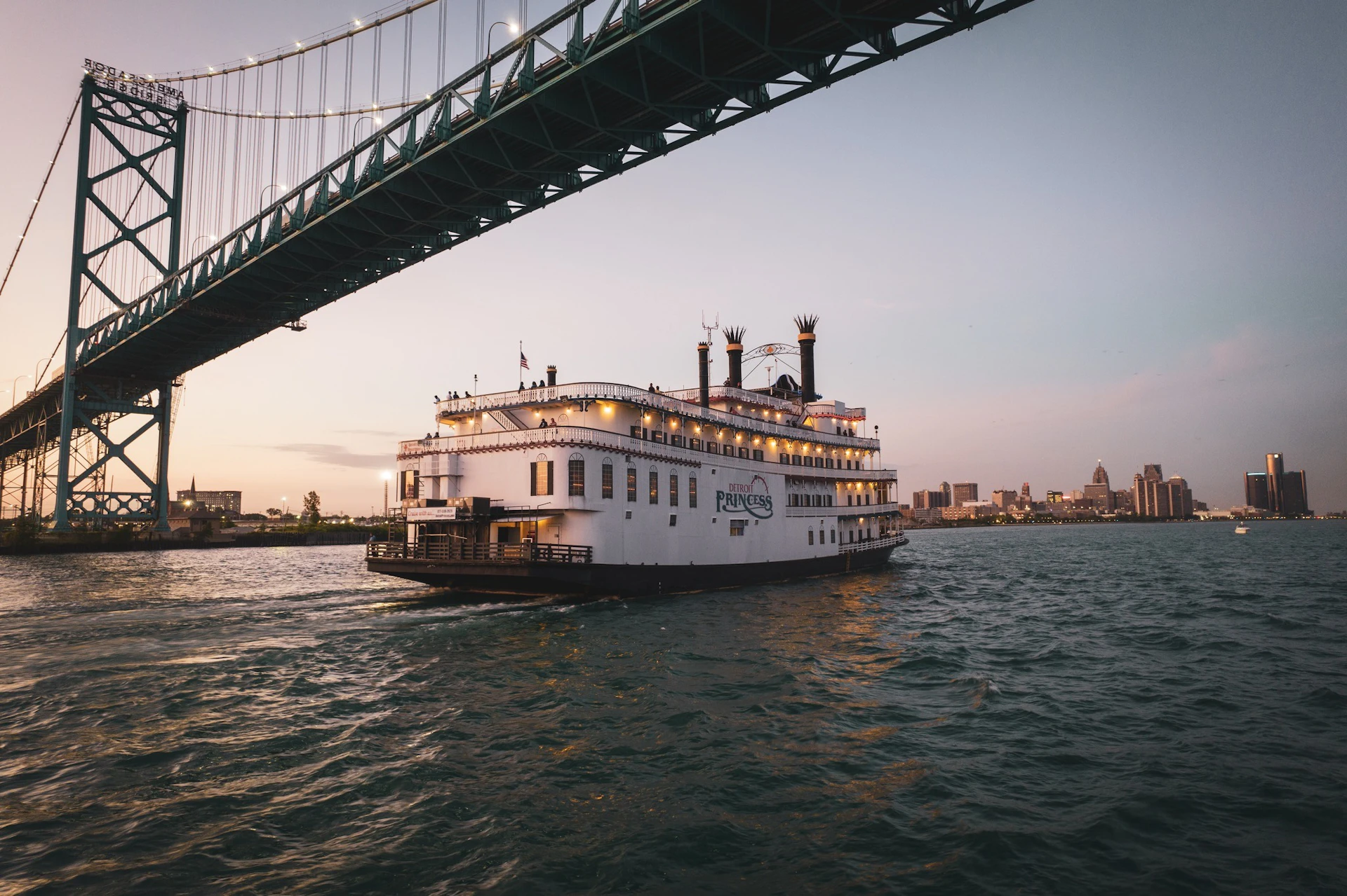 Detroit River Boat Cruise