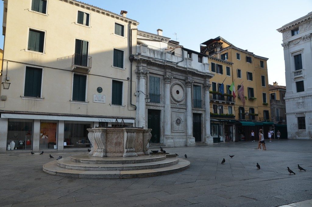 Piazzetta dei Leoncini