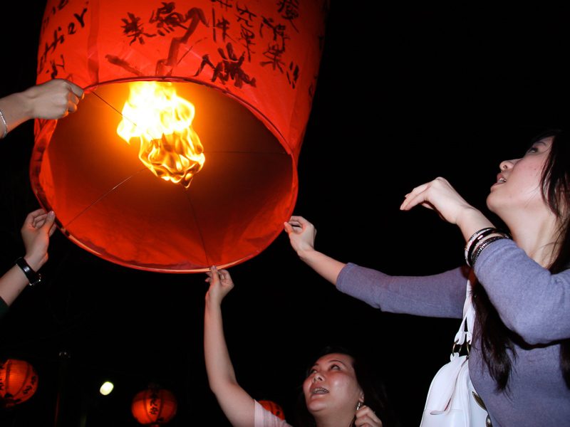 Yi Peng Lantern Festival Tour