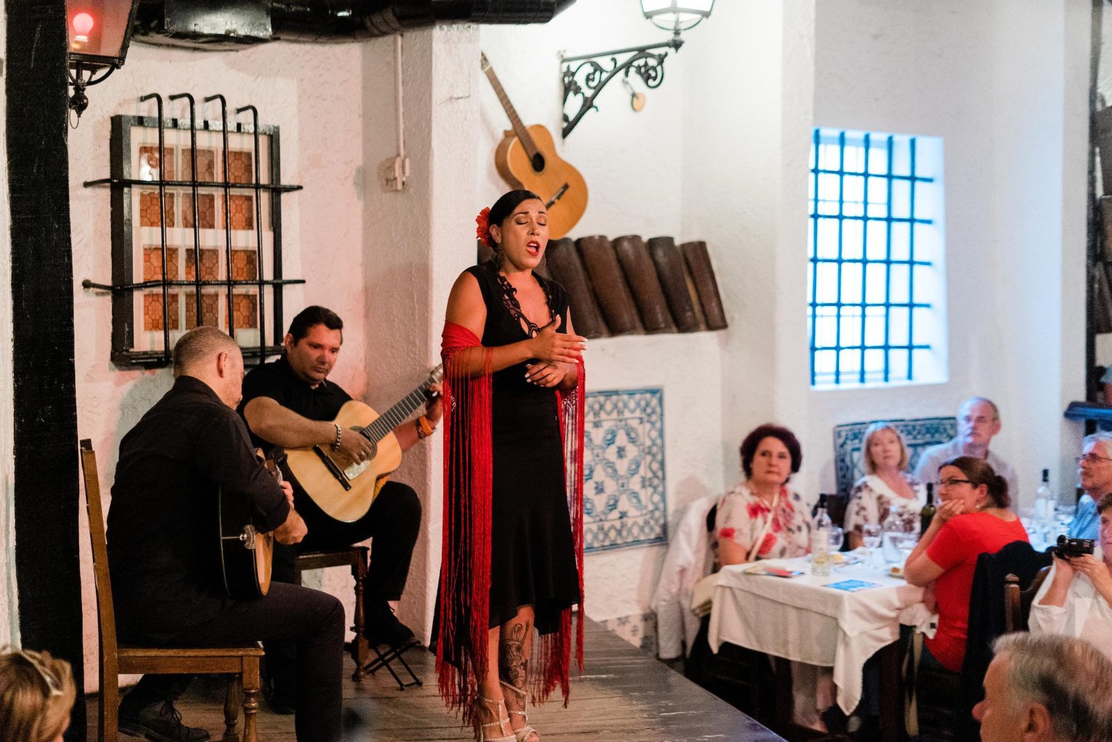 Lisbon Fado Shows & Dinner Performances