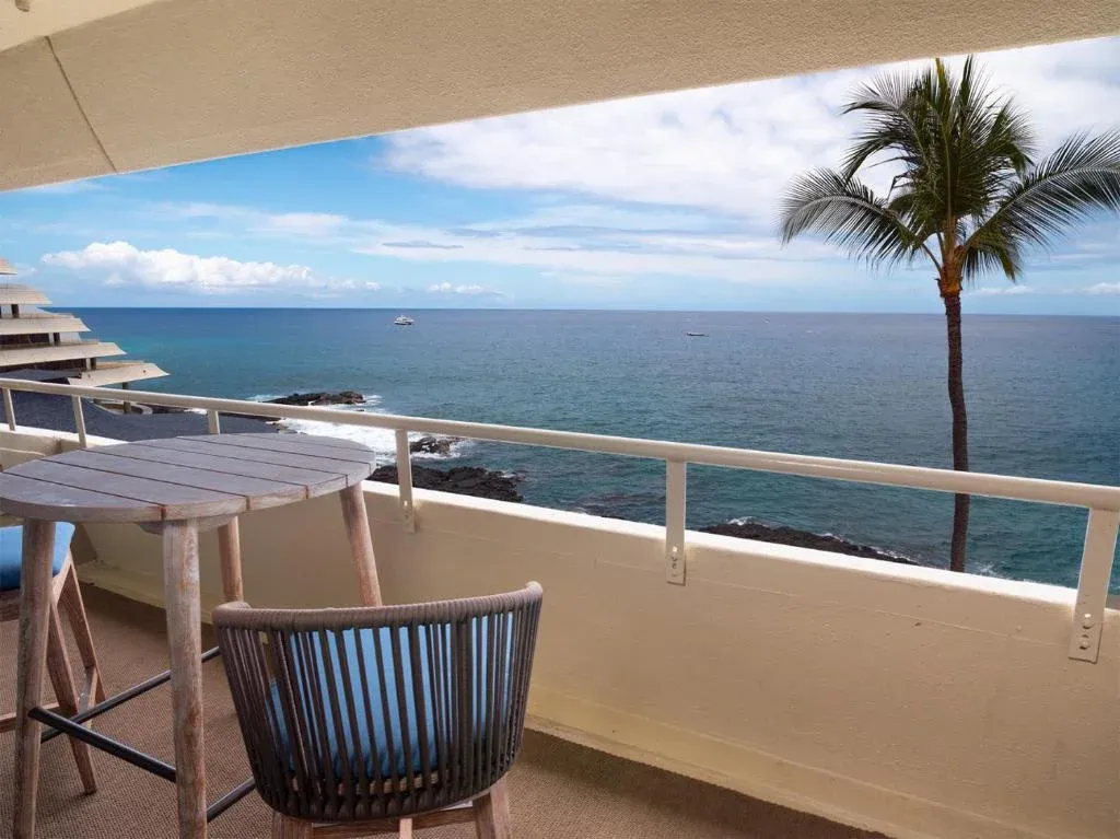 Oceanfront Terrace Edge