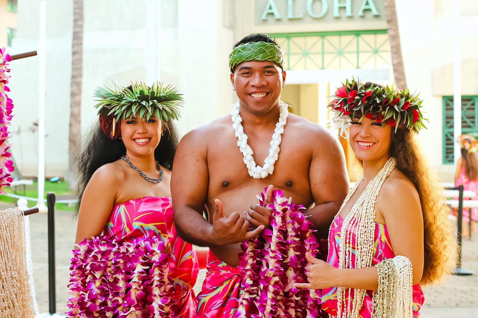 Shell Lei Greeting