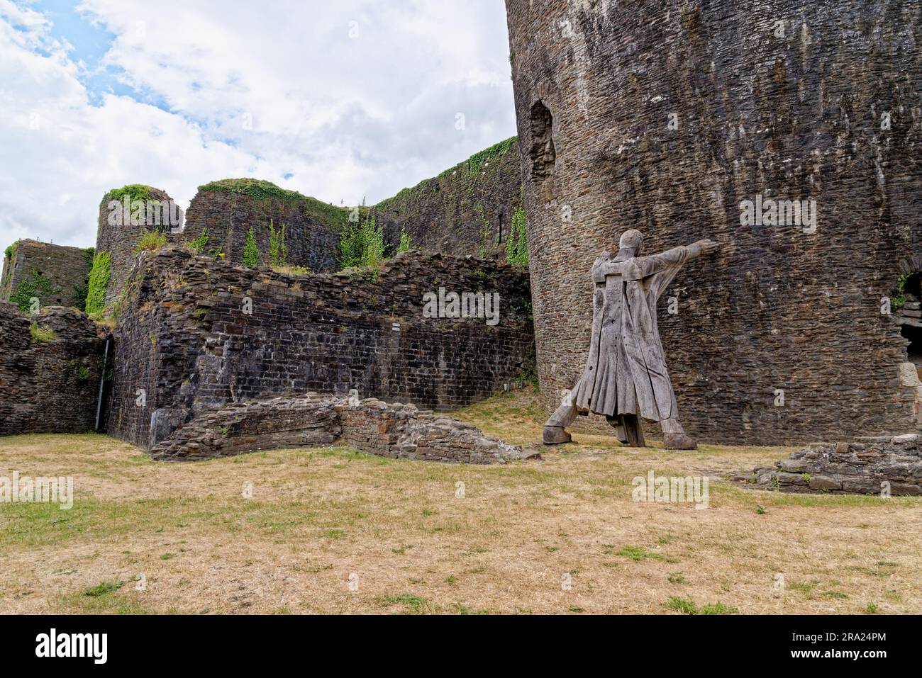 Southeast Tower and Bute Statue